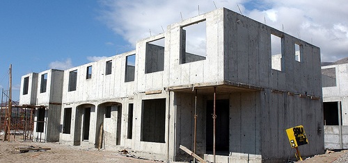 Использование товарного бетона в строительстве дома